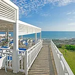 Garden Hotel 5*