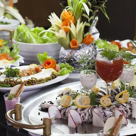 Hotell Garden 5*