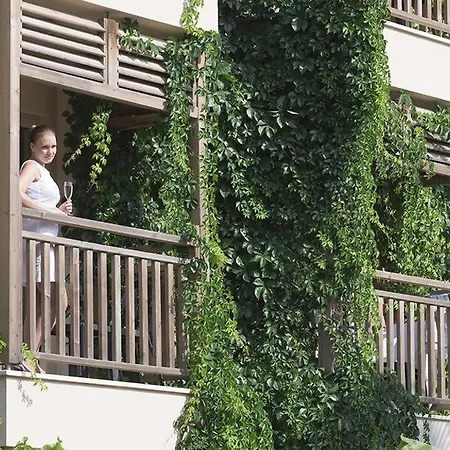 Garden 5* סייד