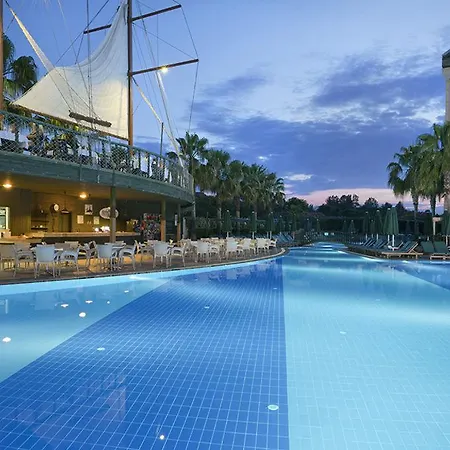 Garden Hotel Side